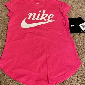 New girls Nike shirt